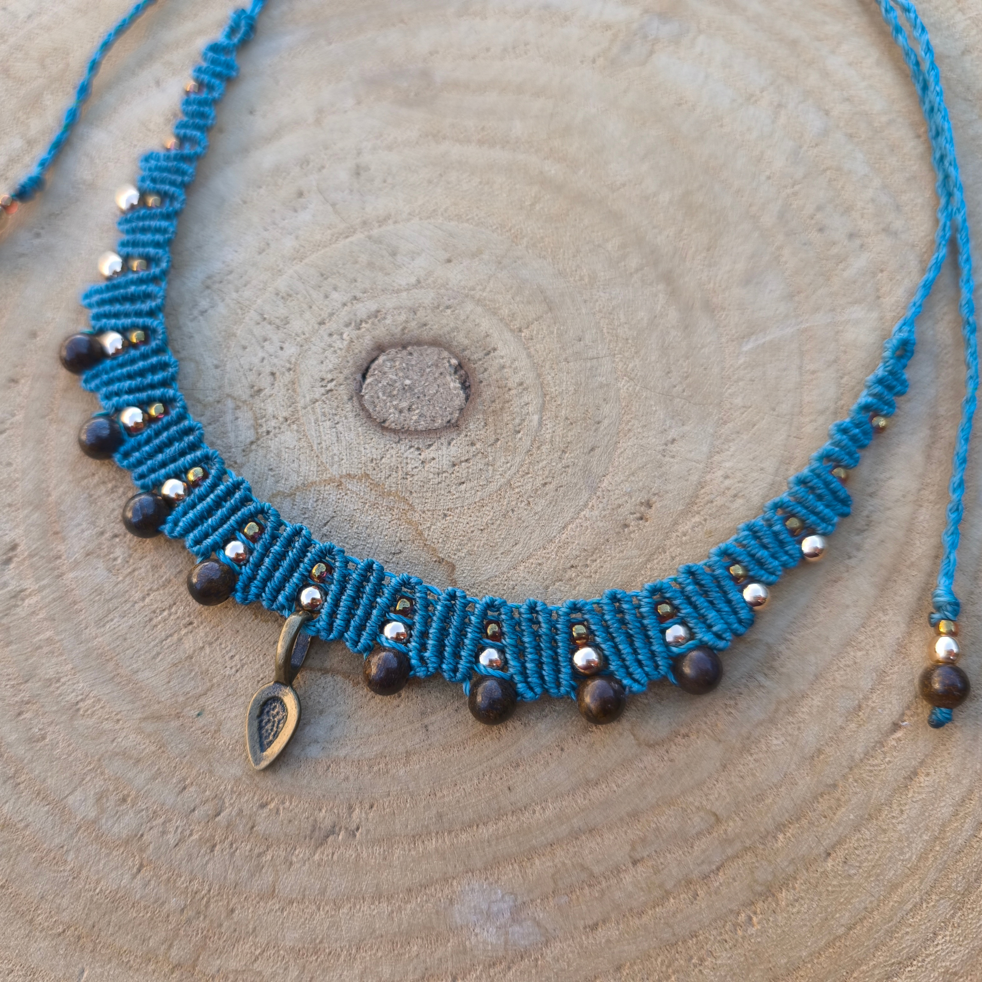 Návod na macramé náhrdelník „Mira“ – PDF fotonávod a video krok za krokom