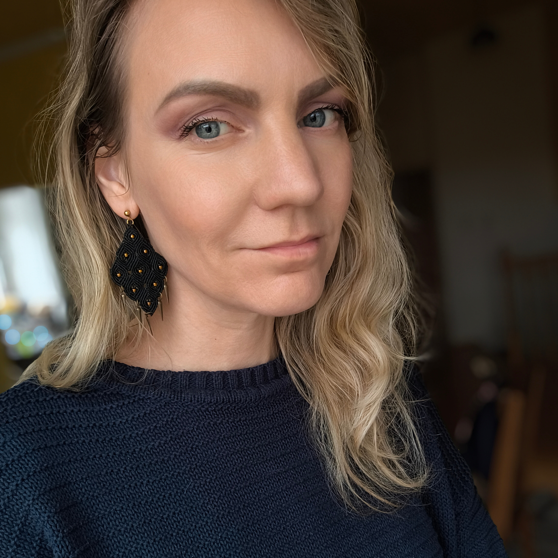 Čierne makramé náušnice Tribal