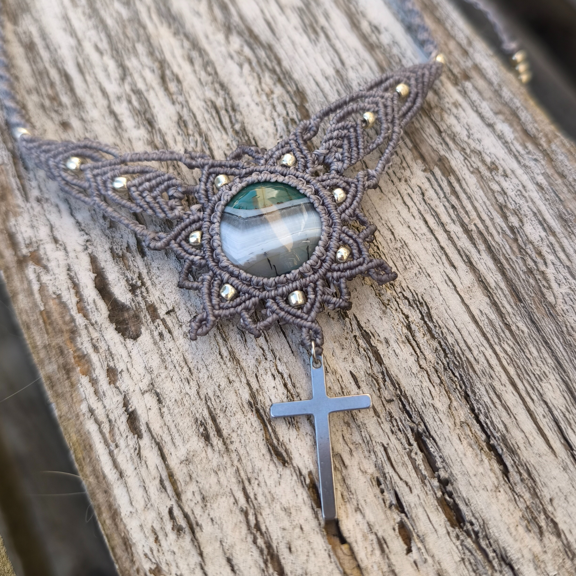 ako vyrobiť makramé náhrdelník